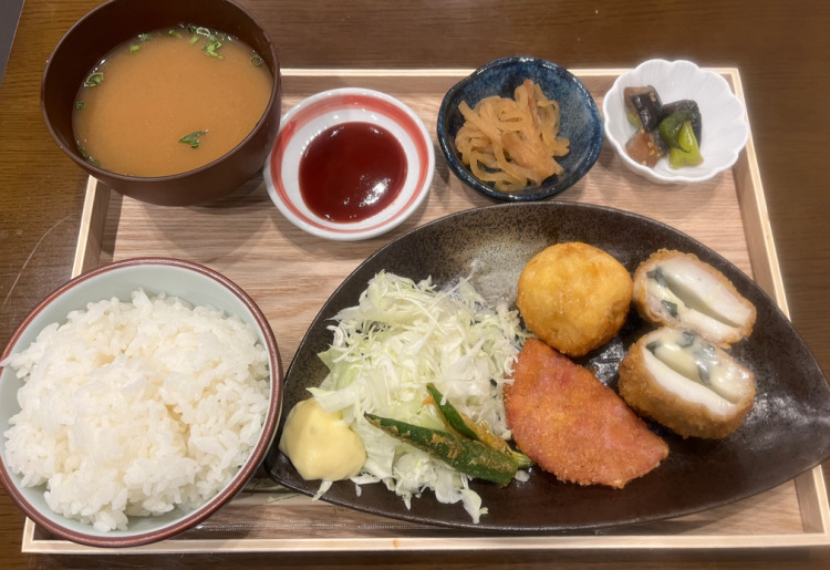 はんぺんフライ定食